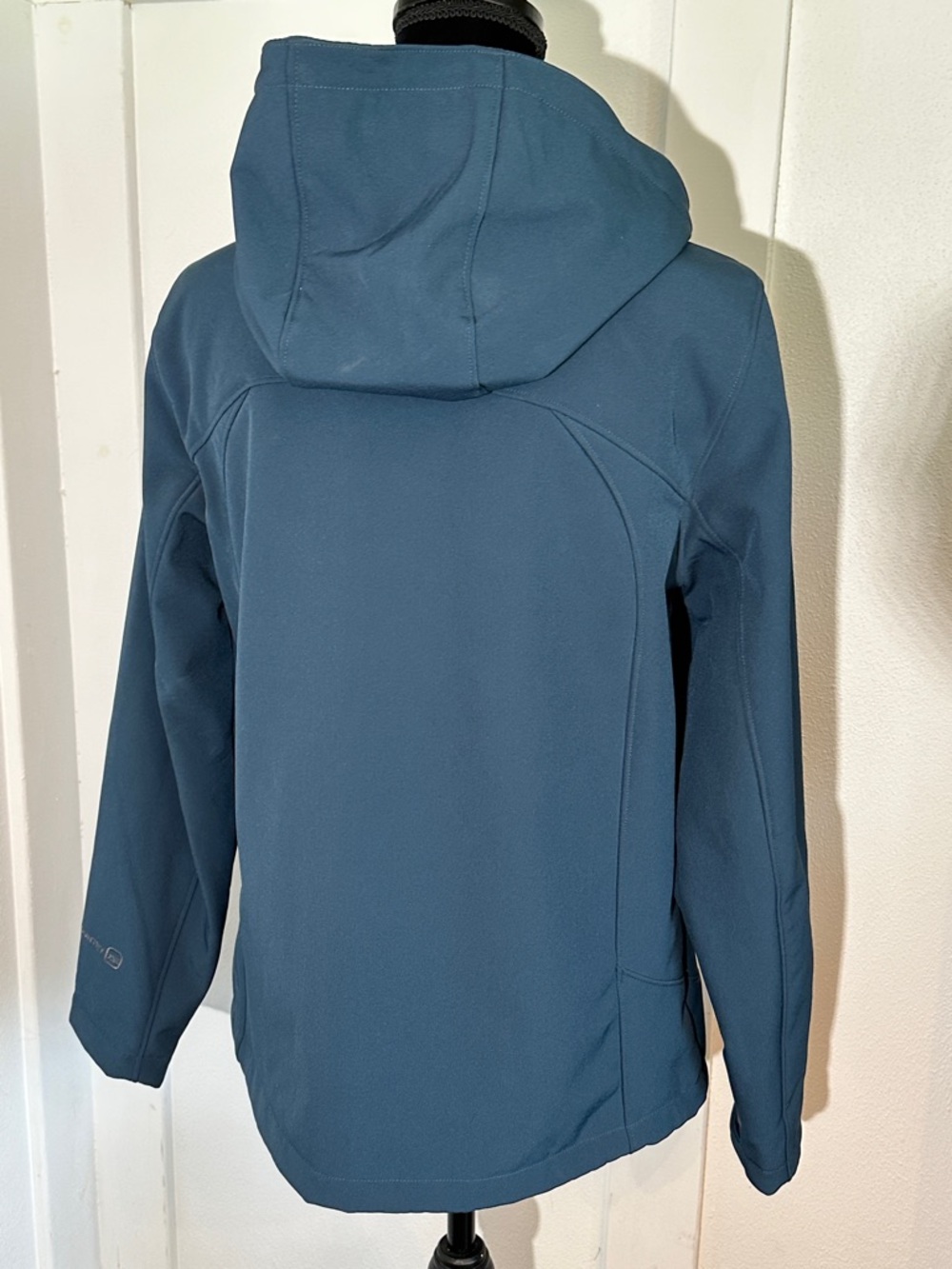 Free Country - Women’s Blue Hooded Softshell Jacket. Size M - Picture 4 of 10